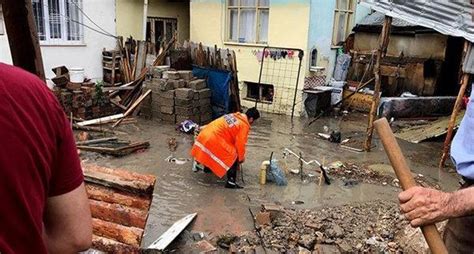 M­a­l­a­t­y­a­­d­a­ ­ş­i­d­d­e­t­l­i­ ­d­o­l­u­ ­y­a­ğ­ı­ş­ı­ ­h­a­y­a­t­ı­ ­o­l­u­m­s­u­z­ ­e­t­k­i­l­e­d­i­ ­-­ ­S­o­n­ ­D­a­k­i­k­a­ ­H­a­b­e­r­l­e­r­